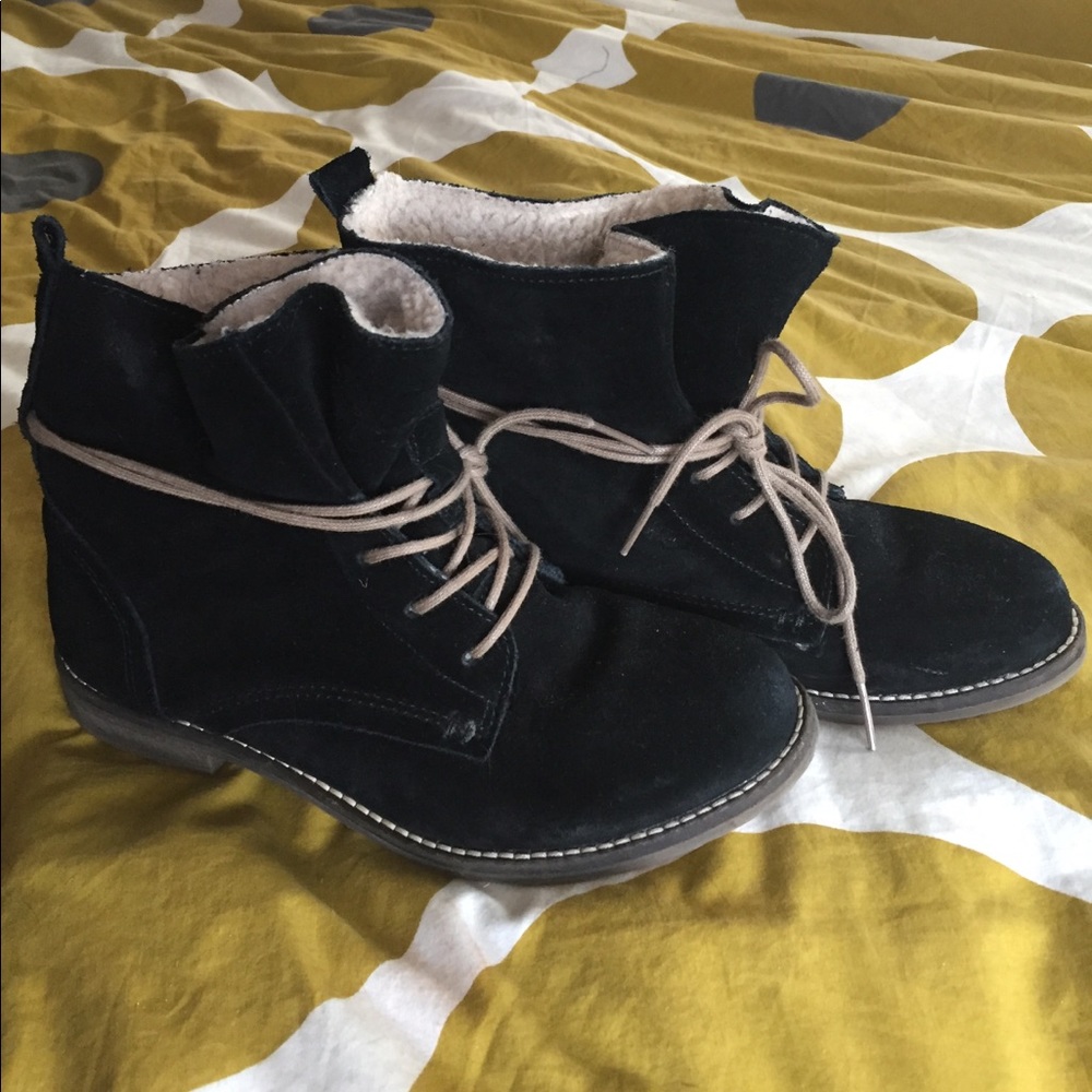Steve Madden Sherpa Suede Fold Over Tie Booties